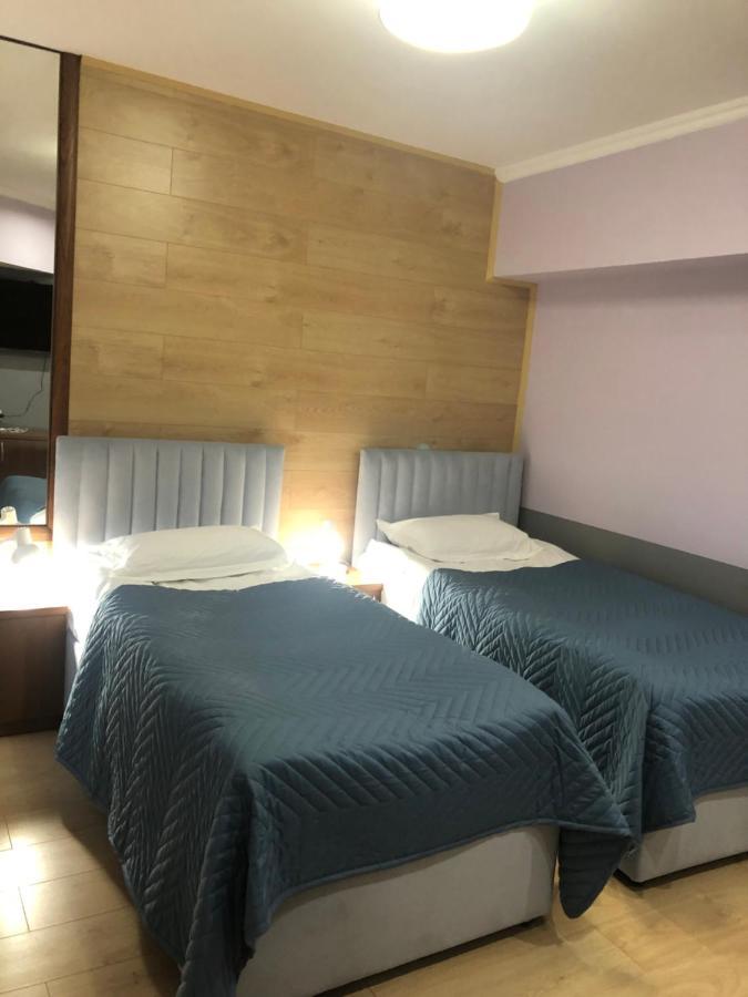 Samal-2 Hotel Almaty Bagian luar foto